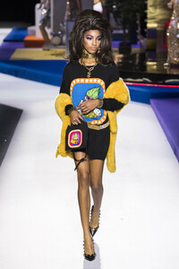 moschino-rf19-2741.thumb.jpg.be57f9affdd5e307ed152cafdfc2c1ea.jpg