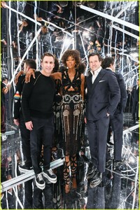 naomi-campbell-launches-equinox-hotels-new-campaign-14.jpg