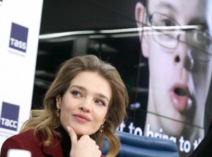 natalia-vodianova-press-conference-in-moscow-02-05-2019-3.jpg