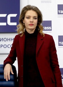 natalia-vodianova-press-conference-in-moscow-02-05-2019-6.jpg