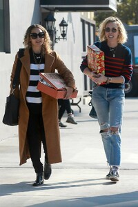 nicole-richie-is-stylish-leaving-crossroads-restaurant-in-west-hollywood-01-30-2019-1.jpg