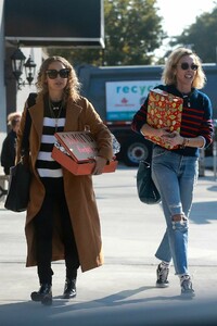 nicole-richie-is-stylish-leaving-crossroads-restaurant-in-west-hollywood-01-30-2019-3.jpg