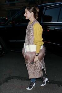 olivia-palermo-at-jonathan-simkhai-nyfw-2019-in-nyc-3.jpg