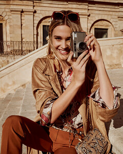 oltrefashion_49983173_1637411433070740_7659743486366678961_n.thumb.jpg.f96cabb7f6433ec978ab5682b2aaa66d.jpg