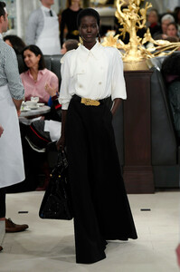 ralph-lauren-f19-04(1).thumb.jpg.e08670fd02a67130991d22d9a22e2ae0.jpg