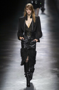 saint-laurent-rf19-0690.thumb.jpg.1922974e1fb0509379c264ed1211e117.jpg