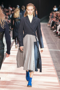 sportmax-rf19-0084.thumb.jpg.a6e3a8b6c19cac92c0ffb12d08ac2f59.jpg
