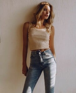 tanyafake_50839984_119733235765841_3357072300689505073_n.jpg