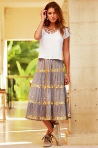 tiered_sequinned_skirt_greygold2.jpg