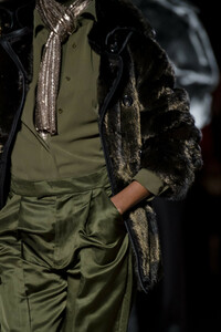 tom-ford-clp-rf19-3953.thumb.jpg.b88ea047c015cde5586ef75ead2c85ce.jpg