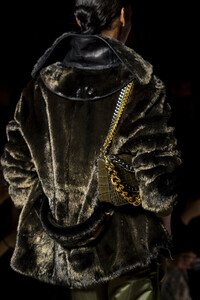 tom-ford-clp-rf19-3981.thumb.jpg.238586ab72d6086af3779b33a57c462d.jpg