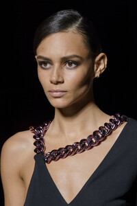 tom-ford-clp-rf19-4467.thumb.jpg.3167cdab5edf1aa7689019576704519e.jpg