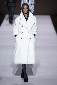 tom-ford-rf19-0405.thumb.jpg.ac83b55b196726ea5424dcb27851924f.jpg