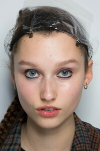ulla-johnson-bks-g-rf19-0675.thumb.jpg.642792cb43e194a2b5c9669b40e57c3d.jpg