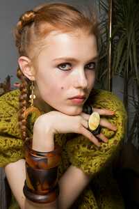 ulla-johnson-bks-g-rf19-0860.thumb.jpg.37670db300409937612bb7a05a84a764.jpg