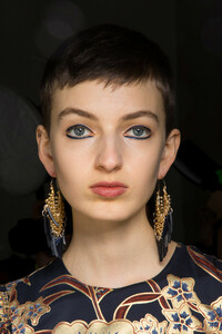 ulla-johnson-bks-g-rf19-0880.thumb.jpg.c8713aed1f9d5394bd01d5ecc1612b9f.jpg