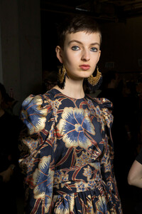 ulla-johnson-bks-g-rf19-0890.thumb.jpg.db2c6564b1f4f6f377b6e677c33799de.jpg