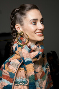 ulla-johnson-bks-g-rf19-0998.thumb.jpg.471669f3f0c12d96ae2ec6fd8abced2d.jpg