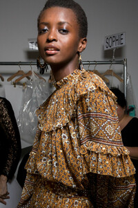 ulla-johnson-bks-g-rf19-1008.thumb.jpg.f1f2a3bab53501a403f75feaa4713eaf.jpg