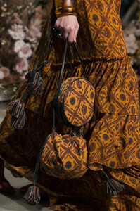 ulla-johnson-clp-rf19-0076.thumb.jpg.bb431fcfbb600c1fdc1ebefb5cd87efd.jpg