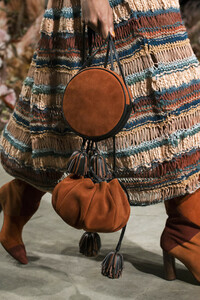ulla-johnson-clp-rf19-0207.thumb.jpg.6bc8691e580fb3d0a6f59ac8f1826426.jpg