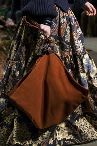 ulla-johnson-clp-rf19-0238.thumb.jpg.404add8f488f7d05ae30ab29bf4a9cb5.jpg
