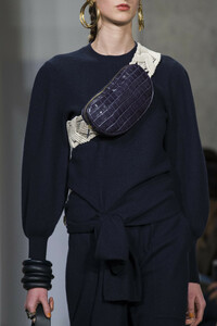 ulla-johnson-clp-rf19-0302.thumb.jpg.d20e3ac6f7010887b198e0aaeaf35f5b.jpg