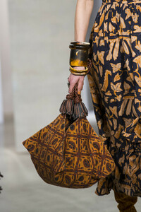 ulla-johnson-clp-rf19-0393.thumb.jpg.02d30b495897394fbdb58a7c67aff3a2.jpg