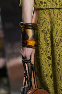 ulla-johnson-clp-rf19-0586.thumb.jpg.4a83c569267c912e34b4b73233cd3303.jpg