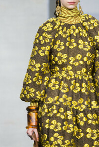 ulla-johnson-clp-rf19-0688.thumb.jpg.fadf1777c3de55896c180aee8984f190.jpg