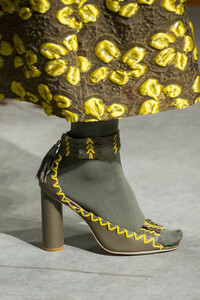 ulla-johnson-clp-rf19-0761.thumb.jpg.fd579c80b7433e9dcb0b474648309894.jpg