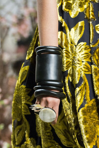 ulla-johnson-clp-rf19-0781.thumb.jpg.724fc3c3452dee007265b3e1c2dc4fac.jpg