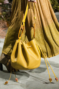 ulla-johnson-clp-rf19-0797.thumb.jpg.17a2a922cf2429bc545fdfd22b1db920.jpg