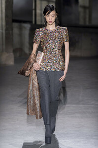 van-noten-rf19-0660.thumb.jpg.551ac8f49b0bddf65cc046b5ddd26f63.jpg