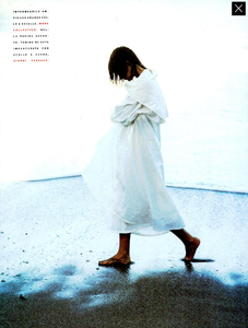 von_Unwerth_Vogue_Italia_June_1989_04.thumb.png.e385d0b33d465ca58371f48c59f819d7.png