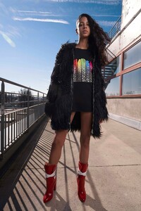 00004-giamba-fall-19-ready-to-wear.thumb.jpg.eab4b3f7a7e0f2a0e9ff8a3bee164564.jpg