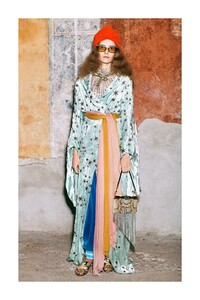 00042-gucci-milan-pre-fall-19-credit-Harmony-Korine.thumb.jpg.495e8dddc7eea5a47035f36c0465dde8.jpg