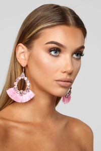 02-06-19_Studio_1_RM_16-23-25_ER4367_Pink_JF.jpg
