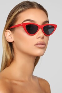 02-06-19_Studio_1_RM_17-47-04_S1062FN_Red_0115_AB.jpg