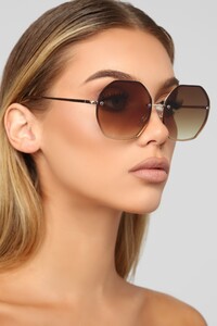 02-06-19_Studio_1_RM_17-49-51_M40U11APMCCP_Brown_0141_AB.jpg
