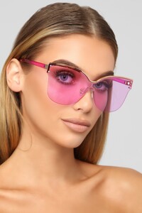 02-06-19_Studio_1_RM_18-09-28_LE19099_Pink_0270_AB.jpg