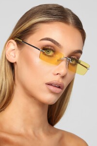 02-06-19_Studio_1_RM_18-14-51_DGLD2137_Yellow_0322_JF.jpg