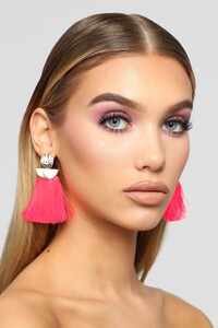02-07-19_RM_19-33-24_83E1022B_HotPink_12079_NT.jpg