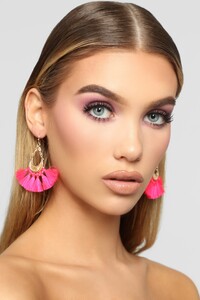 02-07-19_RM_19-37-44_83E1222_NeonPink_12100_AB.jpg