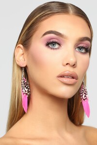 02-07-19_RM_19-44-46_NE2404_Pink_12135_AB.jpg