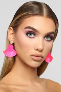 02-07-19_RM_19-47-35_LUE3456_NeonPink_12157_AB.jpg