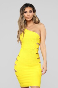 02-08-19_Studio_2_DV_12-09-40_CH29003_Yellow__5_RG.jpg