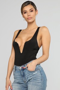02-19-19_Studio_4_RM_15-05-29_34171_Black_31302_RG.jpg