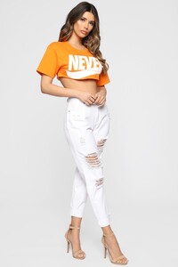 03-22-19_Studio_3_MA_13-34-12_42_19111319_Orange_0815_NT.jpg