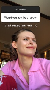 1049528522_cara_taylorrr15538805912010418587478676842_317833954.thumb.jpg.a43d8a2db0312f8739d4d9e5337e4990.jpg